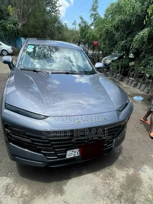 Photo - Jetour Dashing 2023 Gray