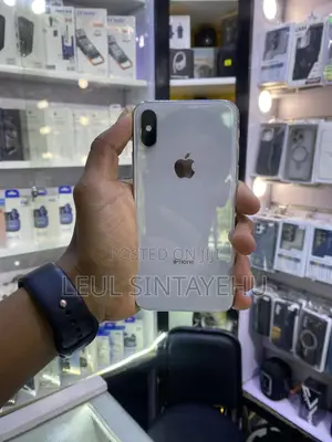 Apple iPhone XS 64 GB White