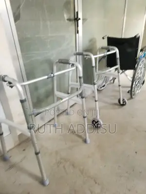 Photo - Walker走向walker和諧walker前面medical Walker記得medical Walker