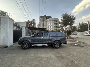 Toyota Hilux 2008 Gray