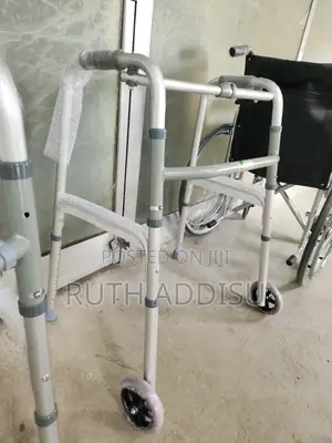 Foldable Walker當地walker Medical姦夫medical Walker川軍medical New
