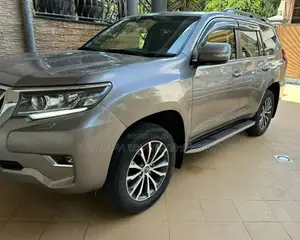 Photo - Toyota Land Cruiser Prado 2021 Pearl