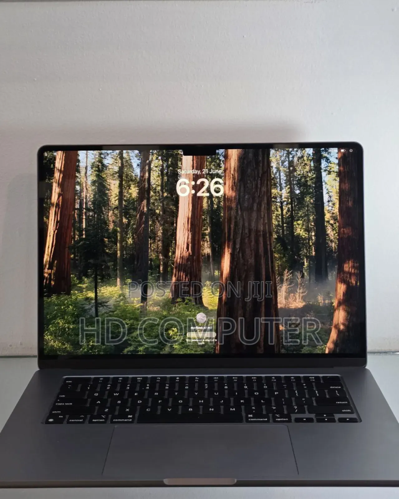 New Laptop Apple MacBook Pro 2023 M3 14-Inch 8GB Apple M3 Pro SSD 256GB