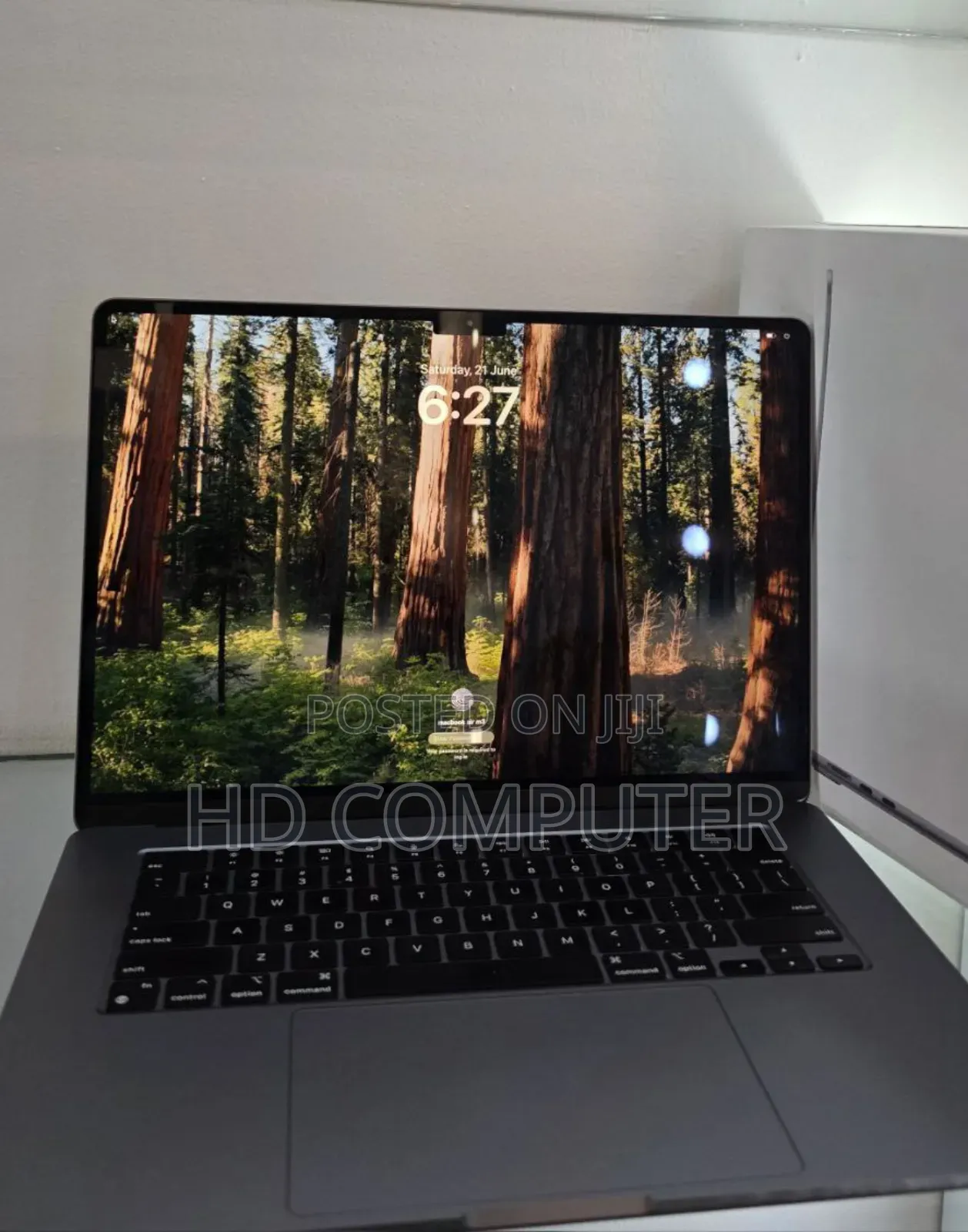 New Laptop Apple MacBook Pro 2023 M3 14-Inch 8GB Apple M3 Pro SSD 256GB