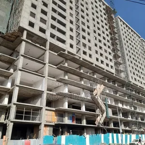 Photo - በታላቁ የገበያ ማዕከል ጥቂት ሱቆች ቀርተውናል እርሶም መርጠው ይግዙ።