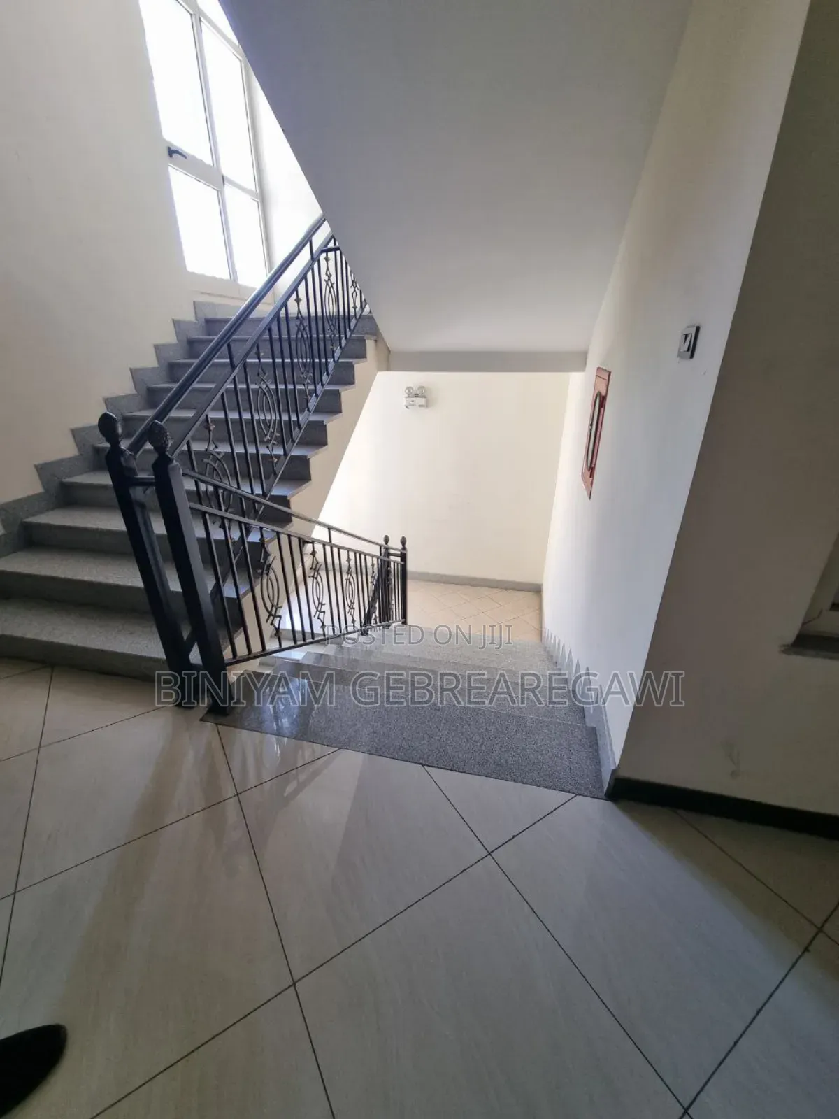 Furnished 4bdrm Apartment in Apartment, Yeka for rent