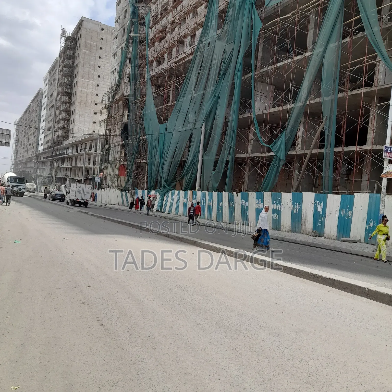 3bdrm Apartment in Tade Properties, Yeka for sale