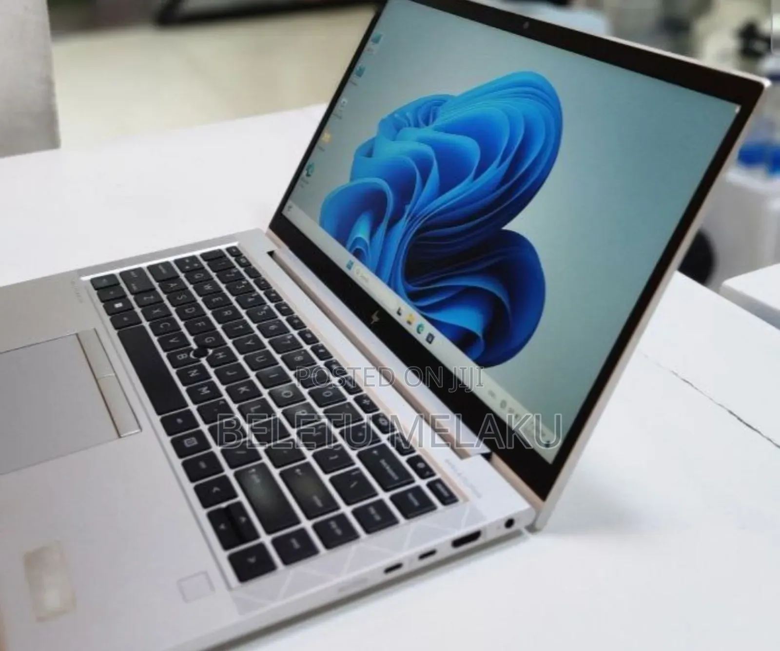 New Laptop HP EliteBook 840 G8 16GB Intel Core I7 SSD 512GB