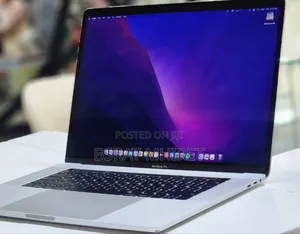 New Laptop Apple MacBook Pro 2017 16GB Intel Core I7 SSD 512GB