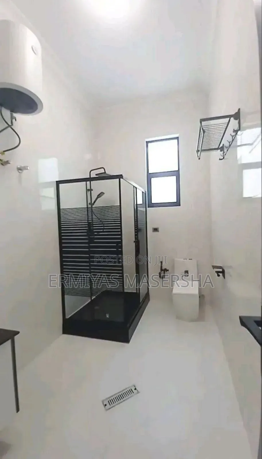 Furnished 5bdrm Villa in Bole for sale