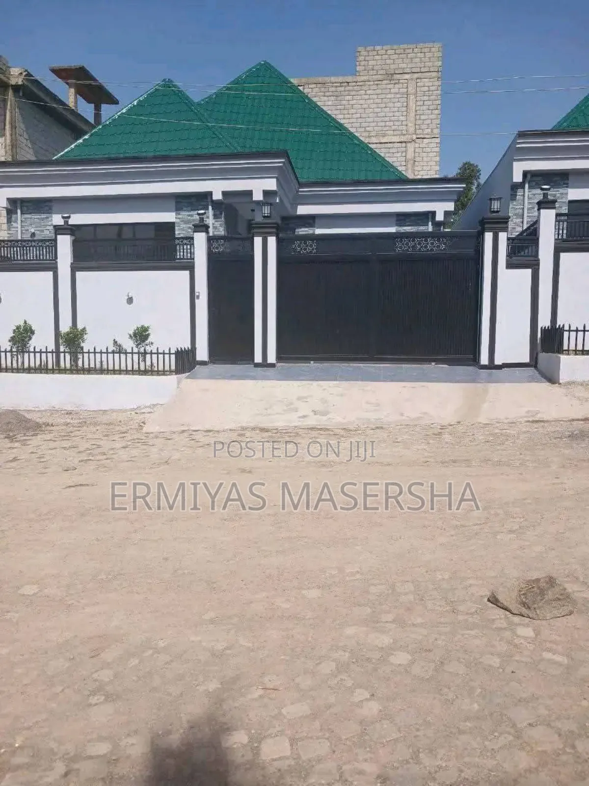 Furnished 5bdrm Villa in Bole for sale