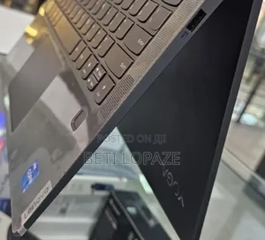 Photo - New Laptop Lenovo Yoga 7i 8GB Intel Core I7 SSD 512GB