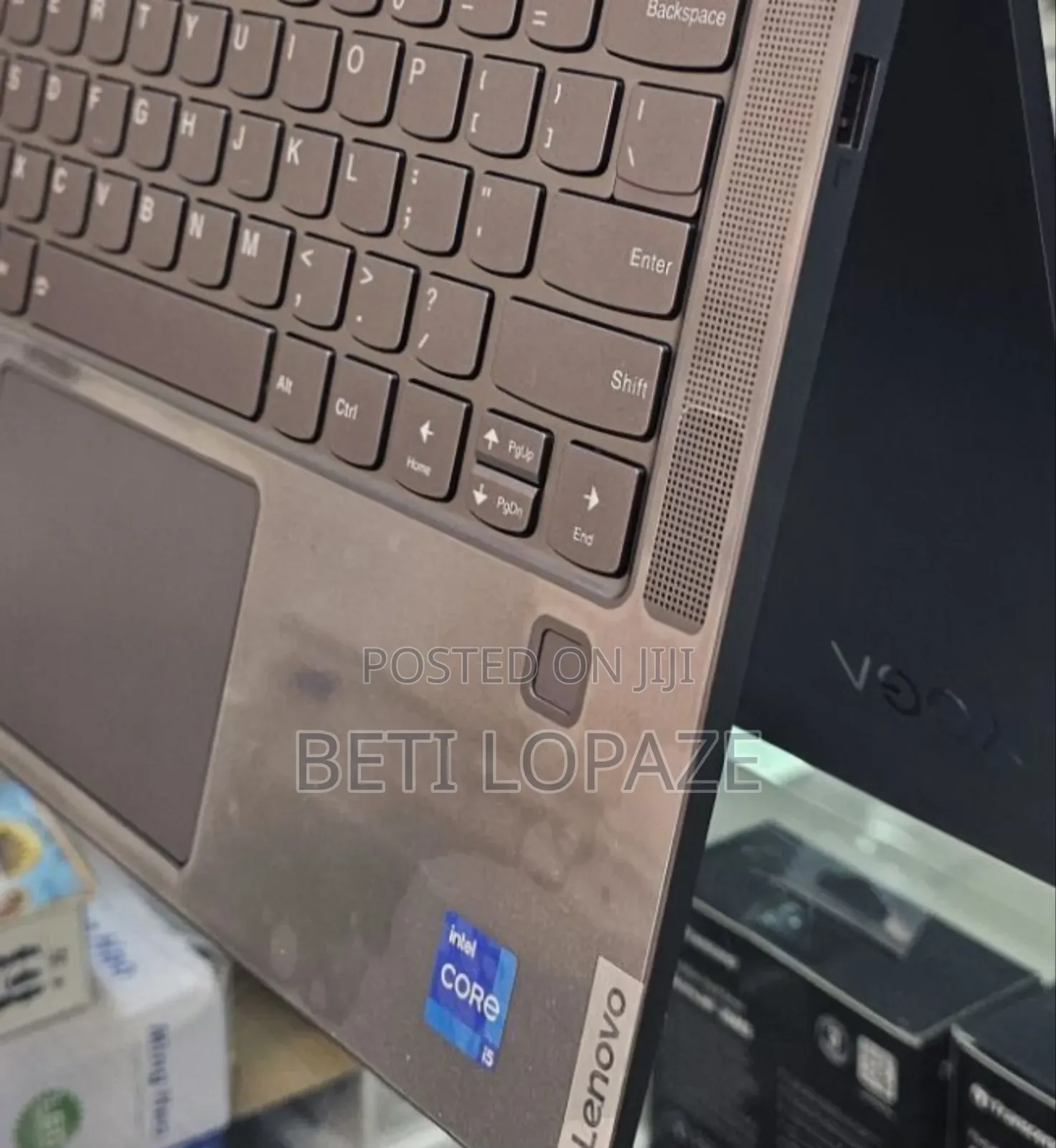 New Laptop Lenovo Yoga 7i 8GB Intel Core I7 SSD 512GB