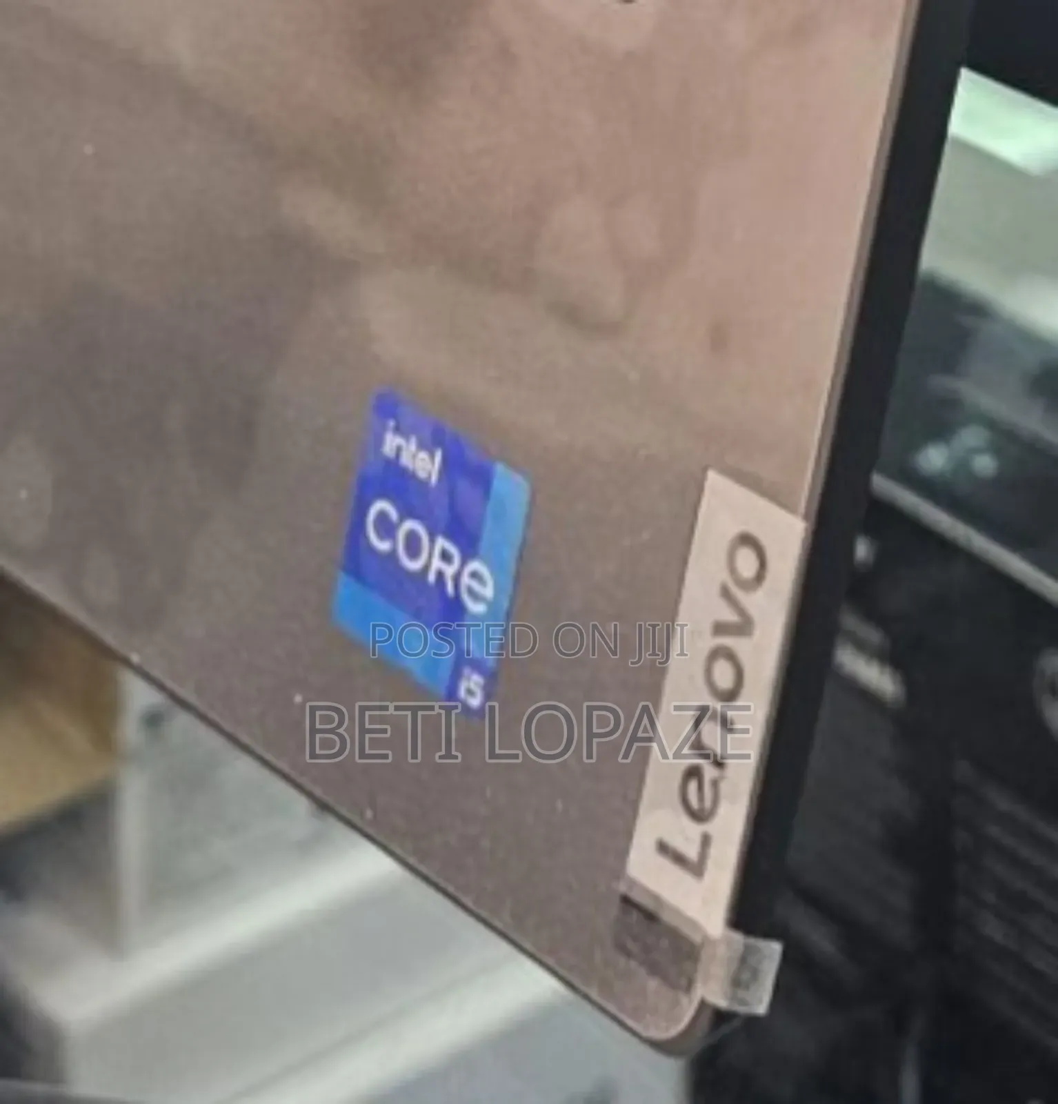 New Laptop Lenovo Yoga 7i 8GB Intel Core I7 SSD 512GB