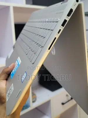 New Laptop HP Envy X360 8GB Intel Core I5 HDD 1T