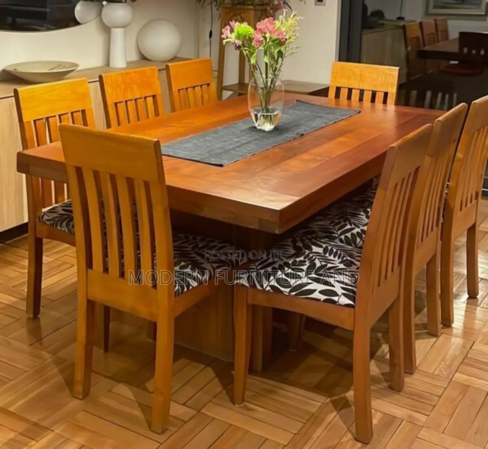 Dining Table (8 Chair) ባለ 8 ወንበር የመመገብያ ጠረጴዛ