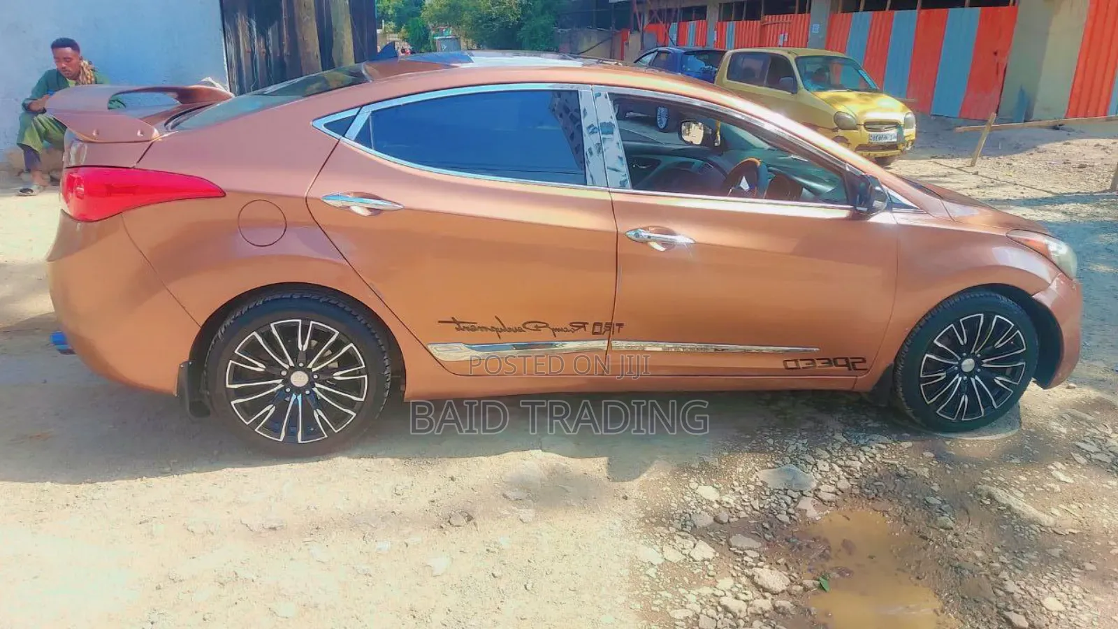 Hyundai Avante 2013 Orange