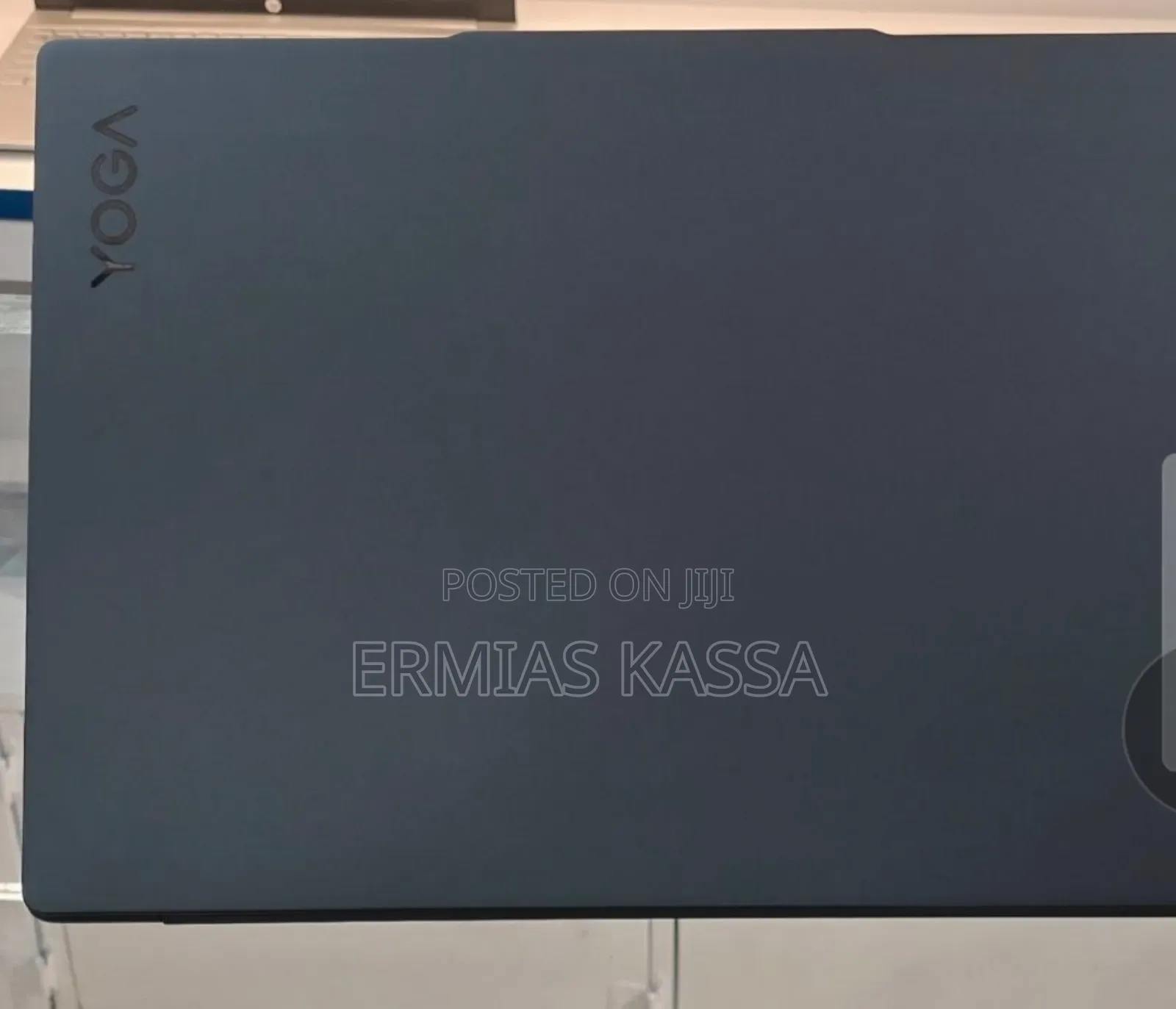 New Laptop Lenovo Yoga 700 32GB Intel Core I7 SSD 1T