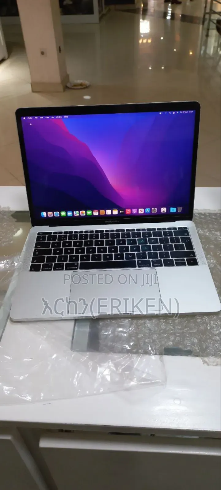 New Laptop Apple MacBook Pro 2017 8GB Intel Core I5 SSD 256GB