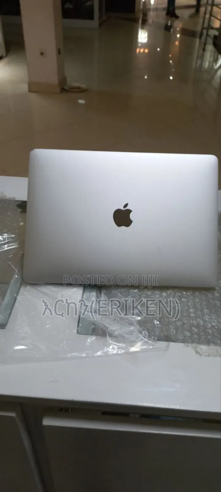 New Laptop Apple MacBook Pro 2017 8GB Intel Core I5 SSD 256GB
