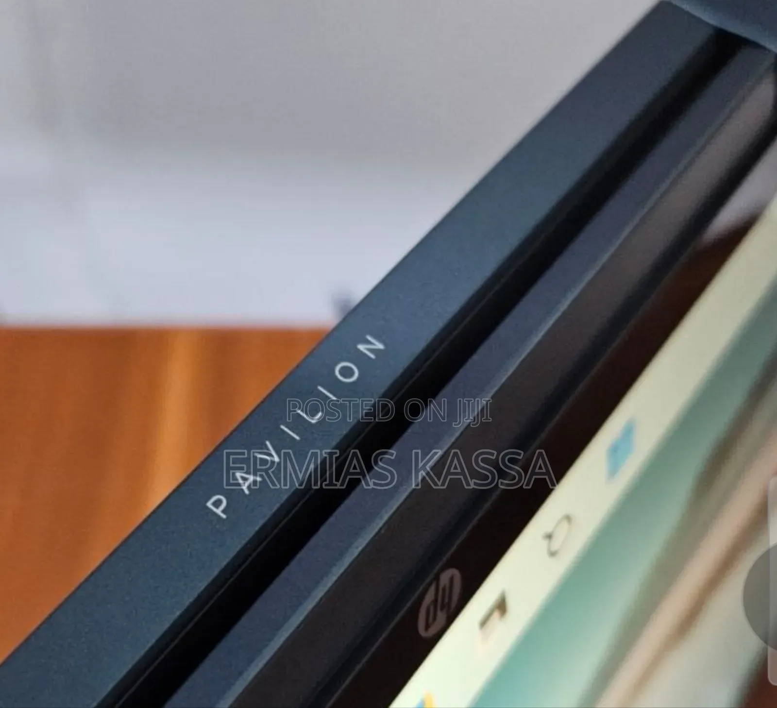 New Laptop HP Pavilion X360 13t 8GB Intel Core I3 SSD 256GB