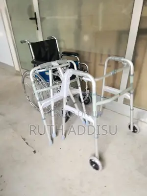 Photo - Medical Walker四個walker以後walker牌子walker瓶蓋walker愛國medical New