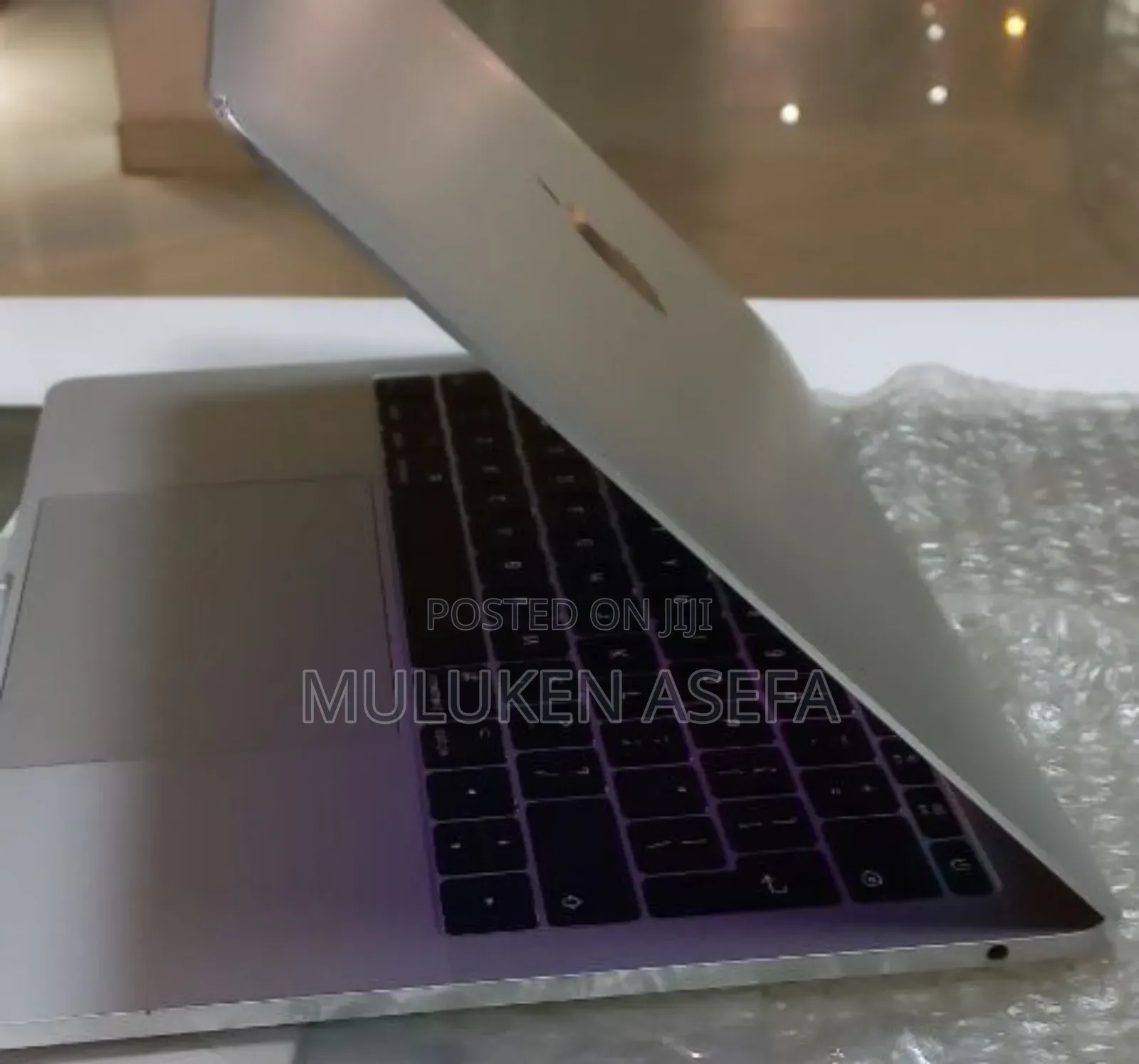 New Laptop Apple MacBook Pro 8GB Intel Core I5 SSD 256GB