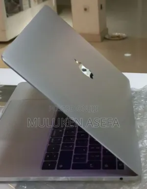 New Laptop Apple MacBook Pro 8GB Intel Core I5 SSD 256GB