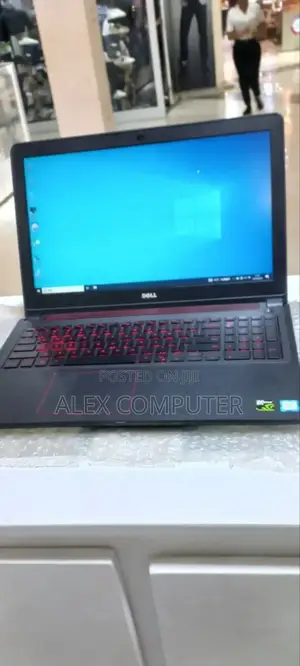 New Laptop Dell Inspiron 15 5577 8GB Intel Core I7 SSD 512GB