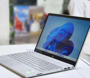 New Laptop HP Pavilion 15 8GB Intel Core I5 SSD 1T