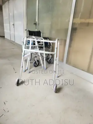 Photo - Walker起火walker也會walker國外walker承辦walker三人walker裡面walker New