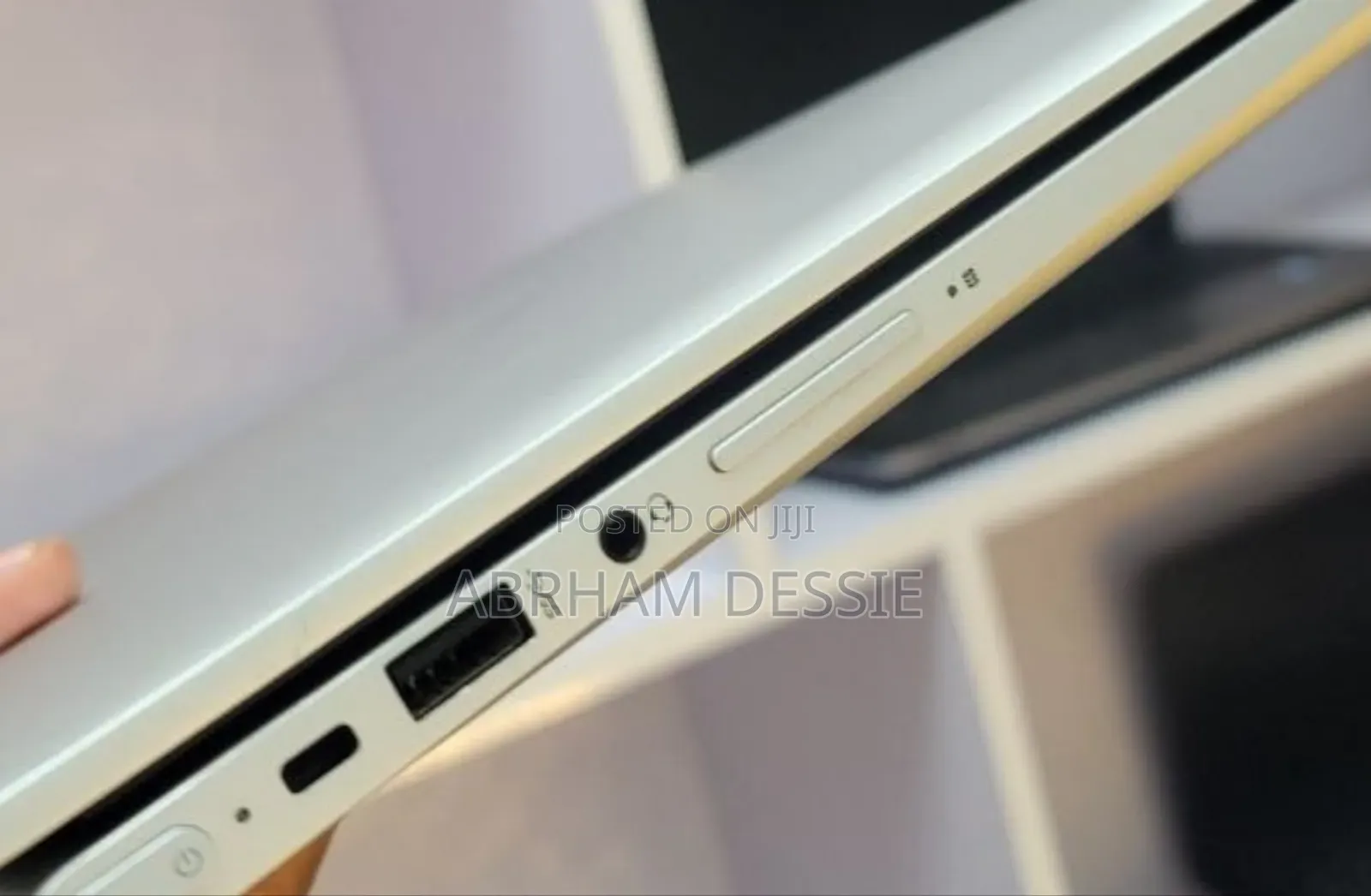 New Laptop HP Envy X360 8GB Intel Core I5 SSD 1T