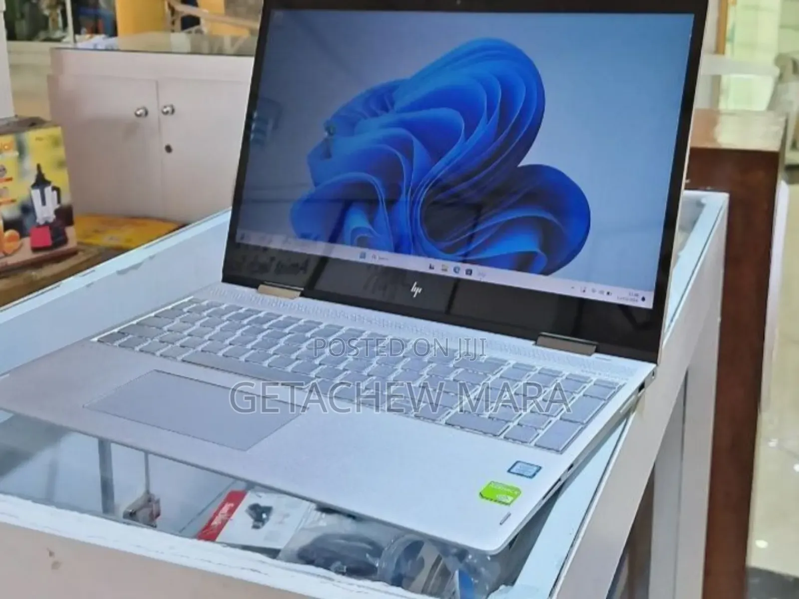 New Laptop HP Envy X360 8GB Intel Core I5 SSD 512GB