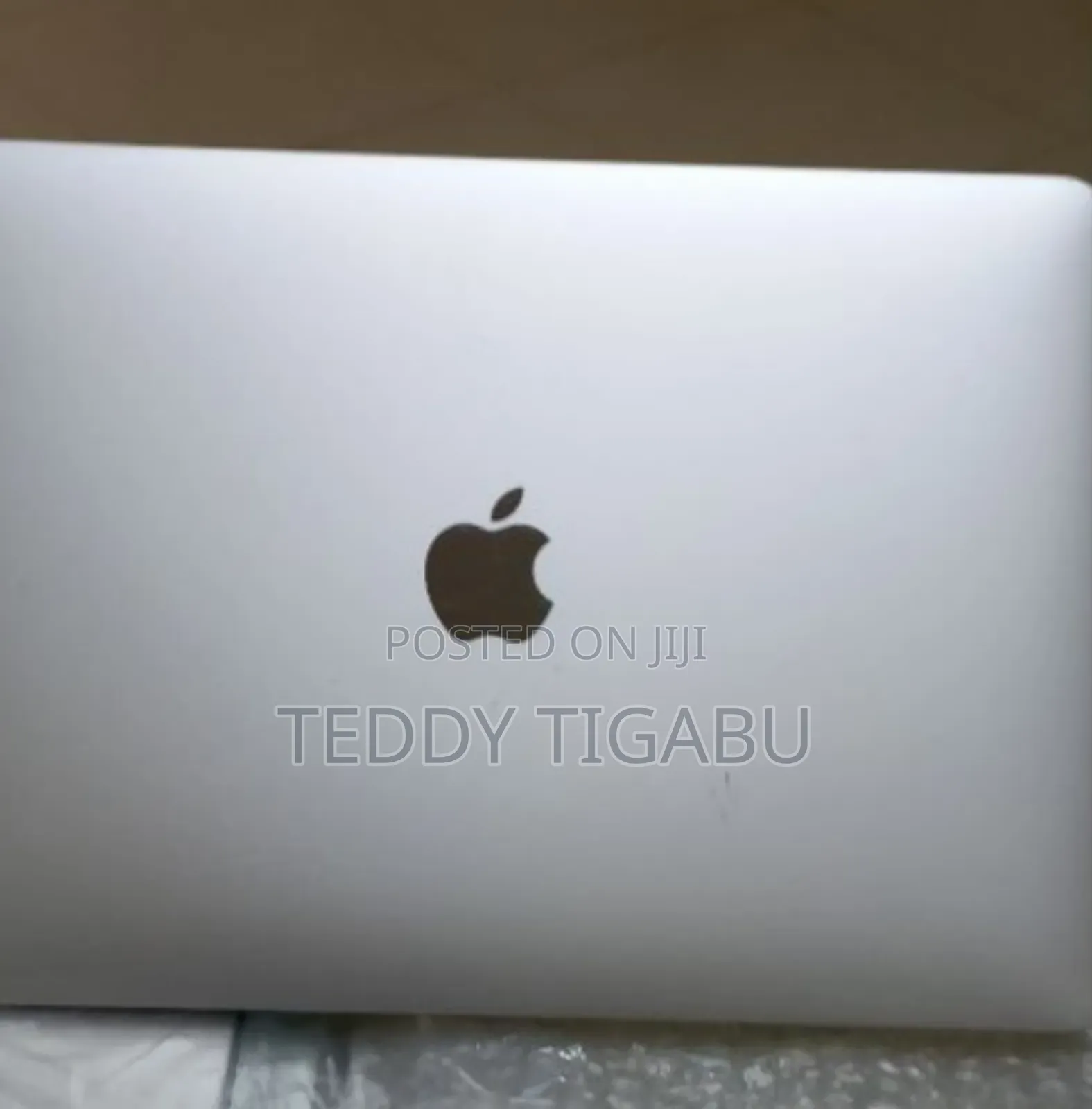 New Laptop Apple MacBook Pro 8GB Intel Core I5 SSD 256GB