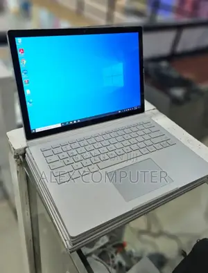 New Laptop Microsoft Surface Book 3 16GB Intel Core I7 SSD 256GB