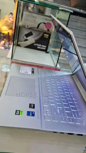 New Laptop HP Envy 15 16GB Intel Core I7 SSD 1T