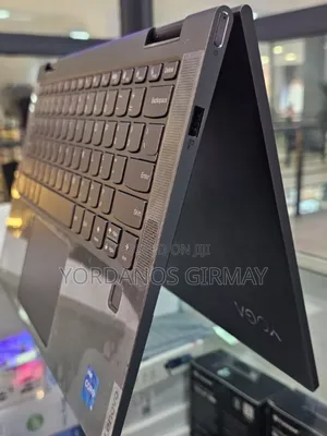 Photo - New Laptop Lenovo Yoga 7i 8GB Intel Core I5 SSD 512GB