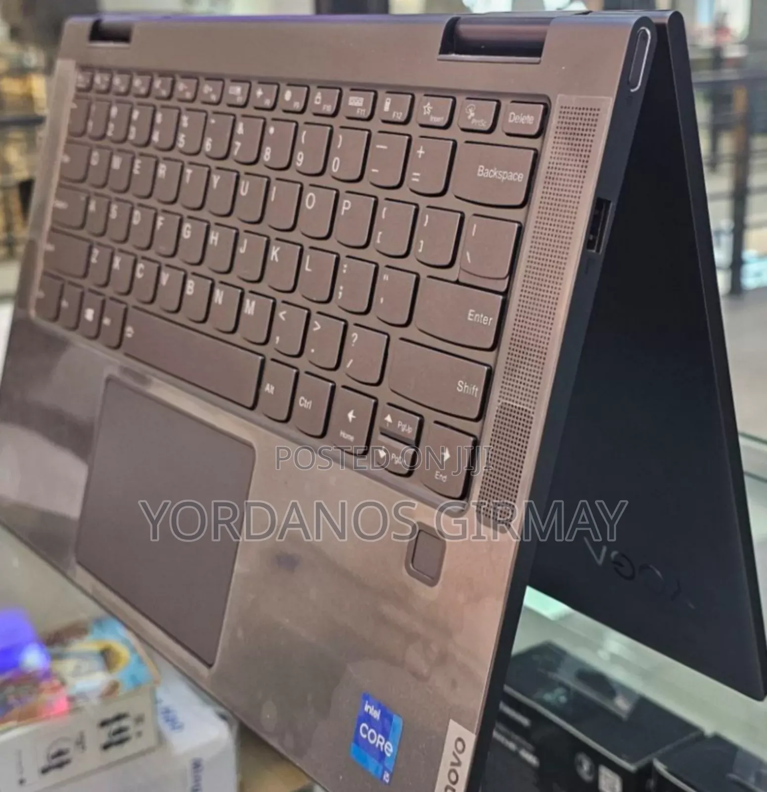 New Laptop Lenovo Yoga 7i 8GB Intel Core I5 SSD 512GB