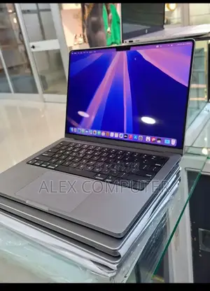 New Laptop Apple MacBook Pro M1 16GB Apple M1 Pro SSD 1T