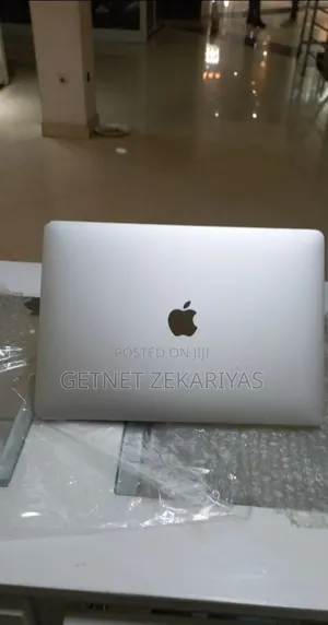 New Laptop Apple MacBook Pro 2017 8GB Intel Core I5 SSD 256GB