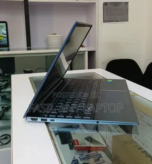 New Laptop HP Pavilion 15 2GB Intel Core I5 SSD 512GB