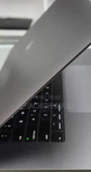 Photo - New Laptop Apple MacBook Pro M1 16GB Intel Core I7 SSD 512GB