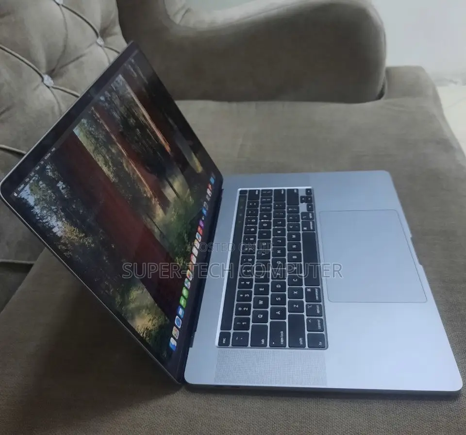 New Laptop Apple MacBook Pro 2019 32GB Intel Core I9 SSD 512GB