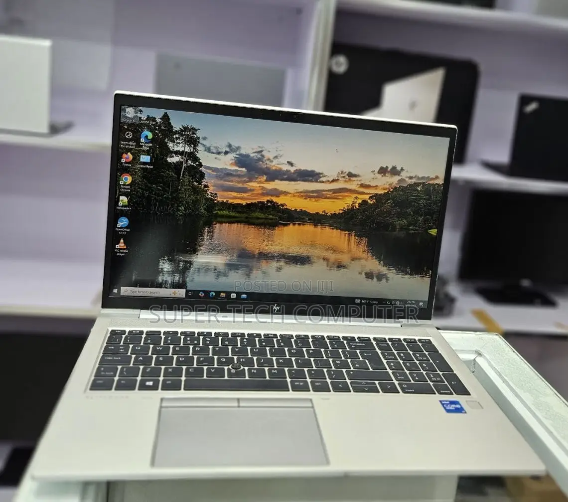 New Laptop HP EliteBook 850 G8 16GB Intel Core I7 SSD 512GB