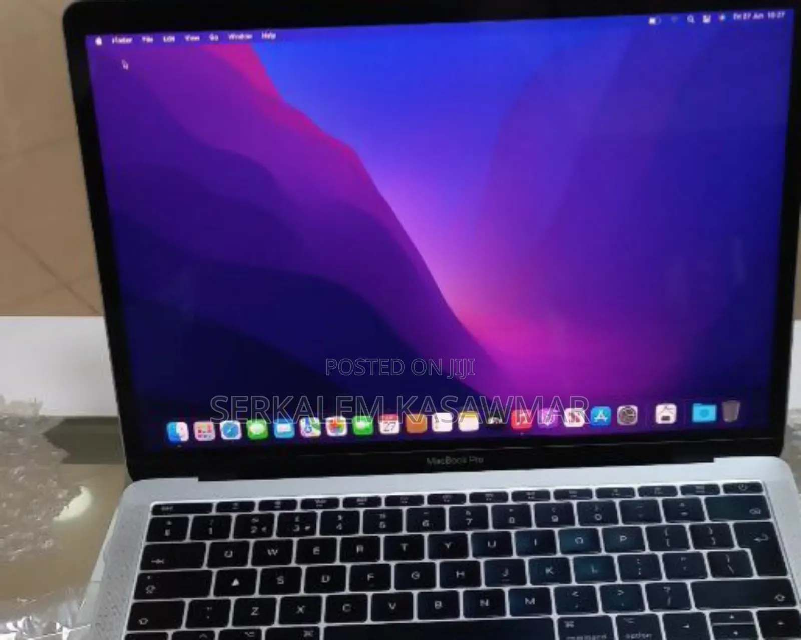 New Laptop Apple MacBook Pro 2017 8GB Intel Core I5 SSD 256GB