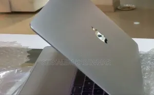 New Laptop Apple MacBook Pro 2017 8GB Intel Core I5 SSD 256GB