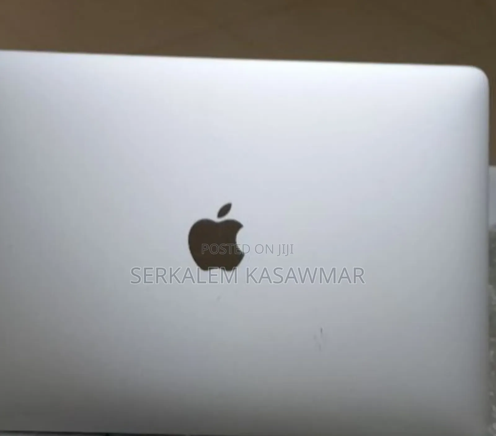 New Laptop Apple MacBook Pro 2017 8GB Intel Core I5 SSD 256GB