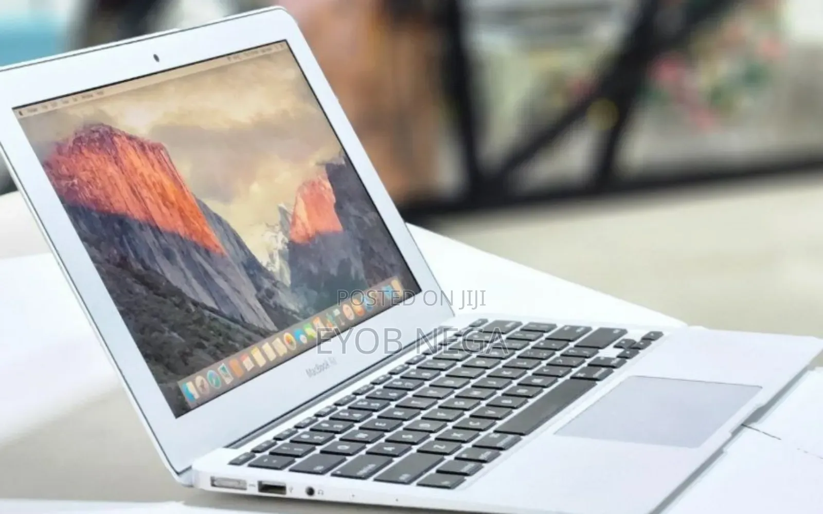 New Laptop Apple MacBook Air 2015 8GB Intel Core I5 SSD 128GB