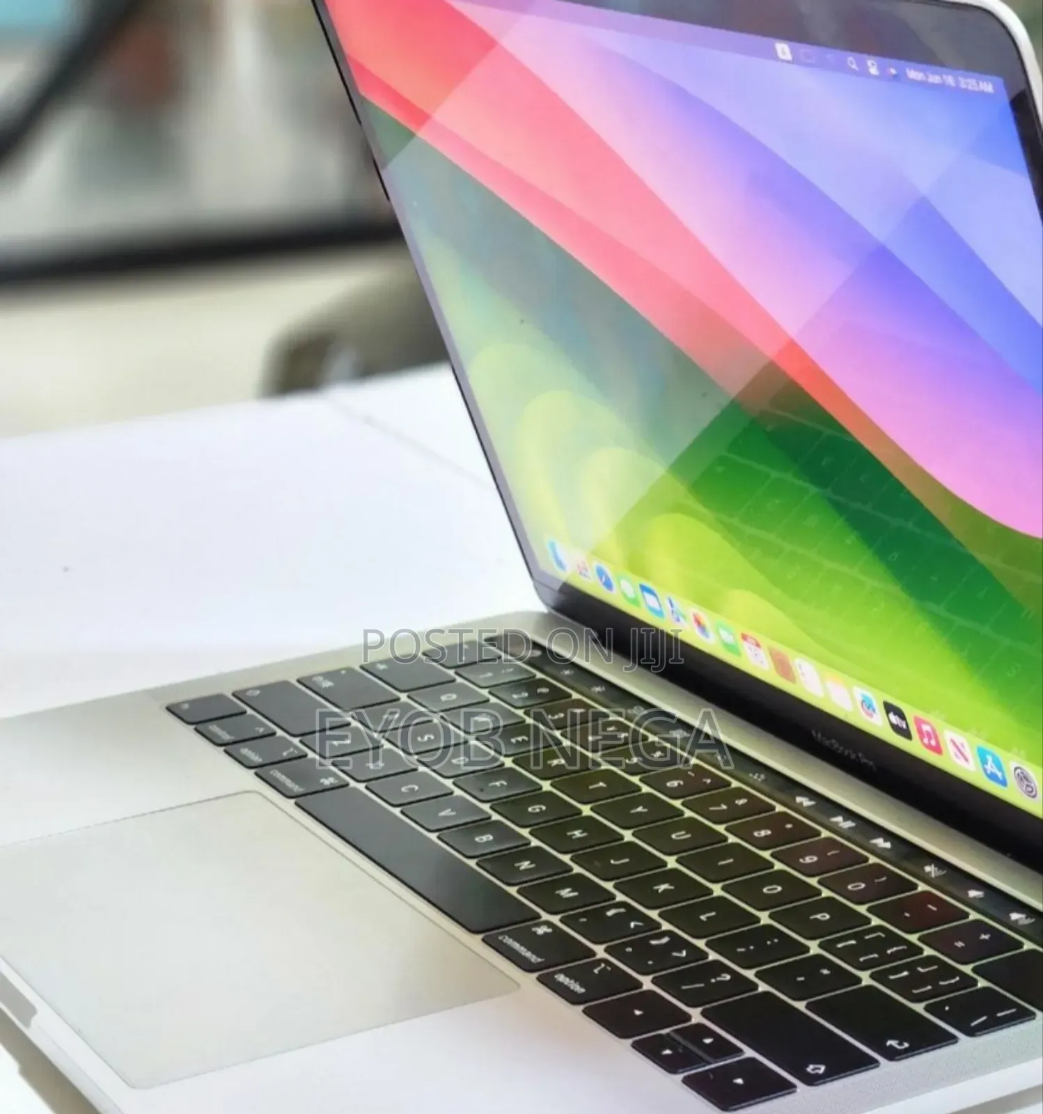 New Laptop Apple MacBook Pro 2018 8GB Intel Core I5 SSD 256GB