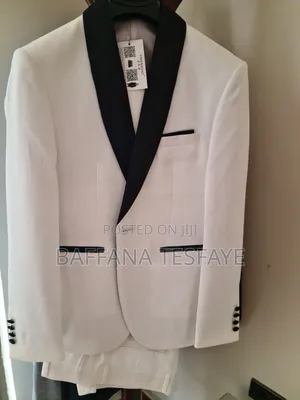 Photo - Elegant White Vitali Ricci Tuxedo With Black Lapel